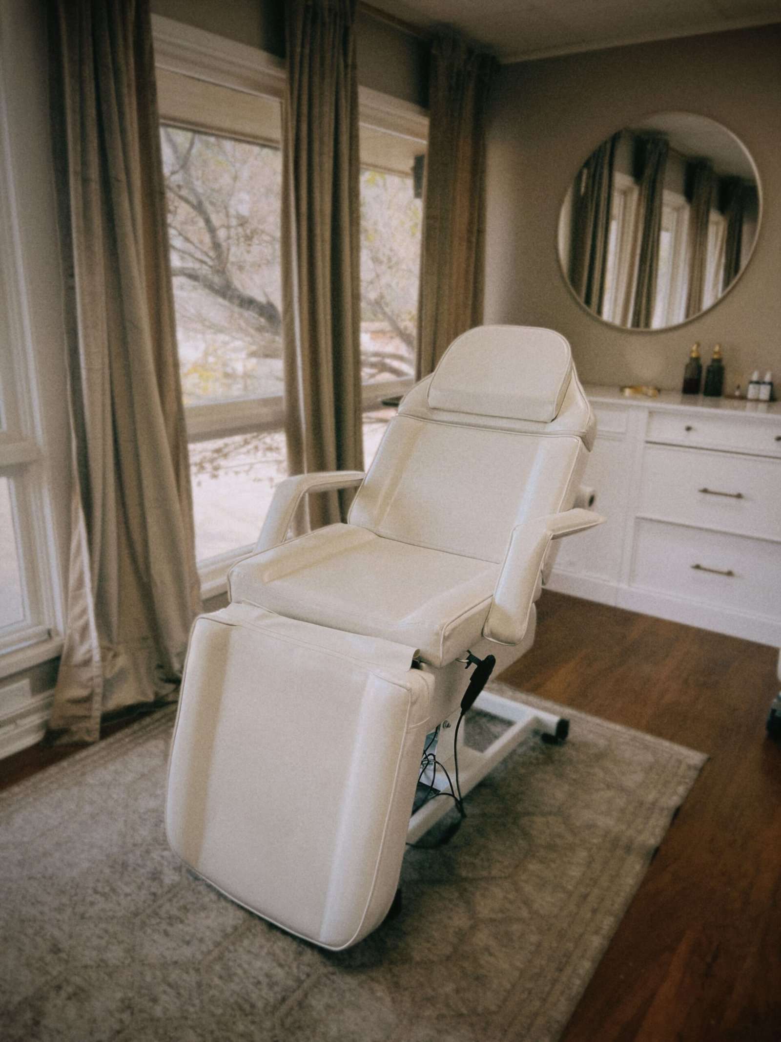 Patient chair in Aesthetx Haus